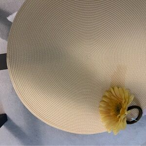 Yellow PB Round Placemats with Yellow PB Napkin Rings